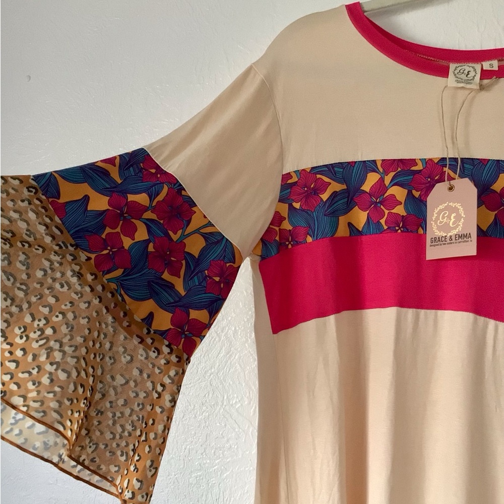 NWT Grace + Emma for Southern Grace Floral & Animal Print Blouse Size Small